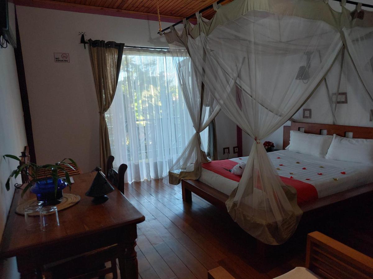 Island Continent Hotel Ivato  Luaran gambar